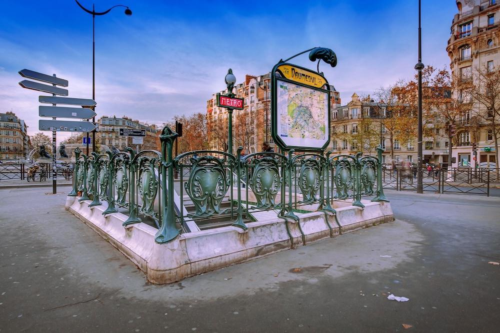 Hotel La Petite Rosa Paris Luaran gambar